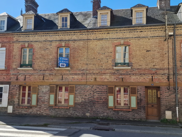 Maison de ville à vendre à Vimoutiers avec 3 chambres 