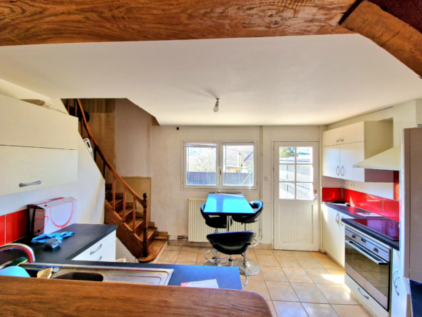 Maison de ville à vendre à Vimoutiers avec 3 chambres 
