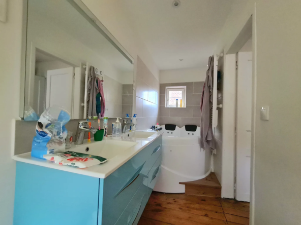 Maison de ville à vendre à Vimoutiers avec 3 chambres 
