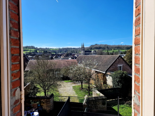 Maison de ville à vendre à Vimoutiers avec 3 chambres 