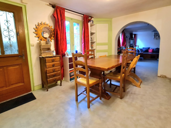 Maison de ville à vendre à Vimoutiers avec 3 chambres 