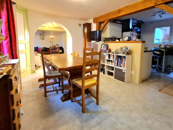Maison de ville à vendre à Vimoutiers avec 3 chambres 