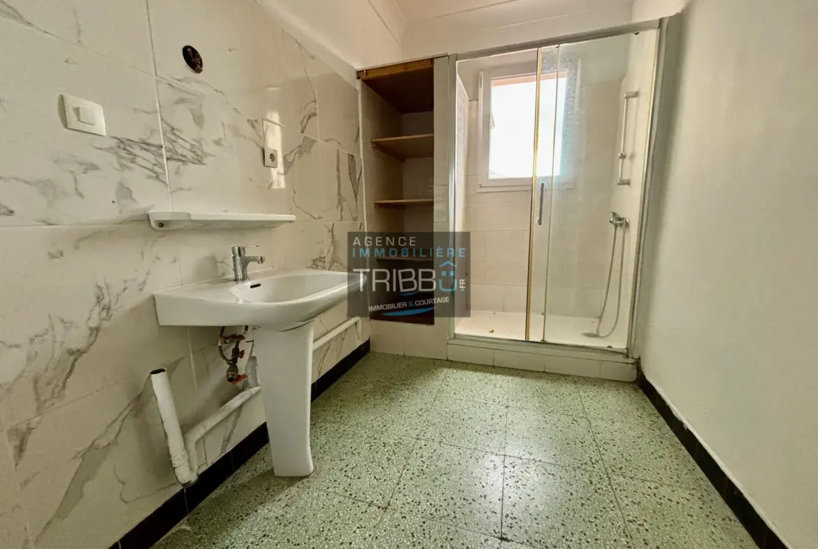 Maison à vendre à Millas - Idéale pour investisseurs et familles 