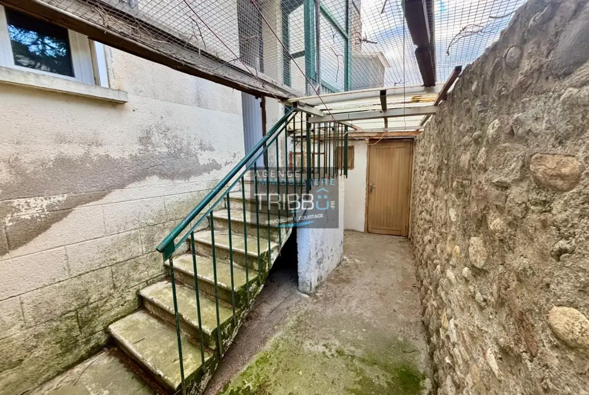 Maison à vendre à Millas - Idéale pour investisseurs et familles 