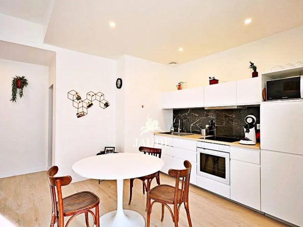 Bel Appartement Rénové à Chamalieres, Limite Royat 