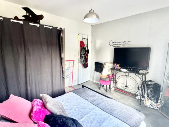 Maison de 4 chambres à vendre à Mantes la Ville - 259 000 € 