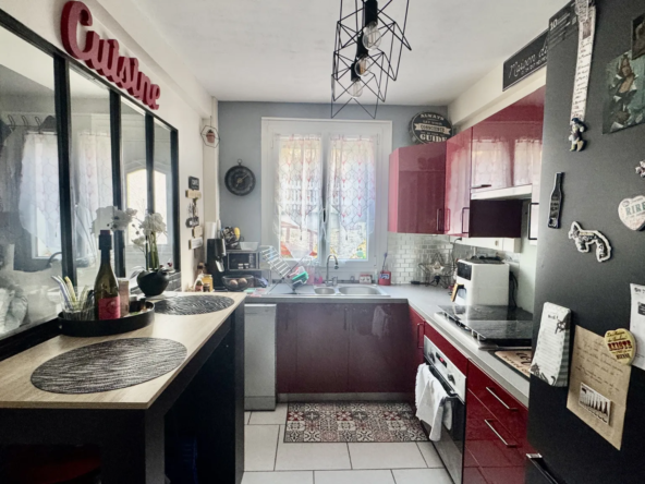 Maison de 4 chambres à vendre à Mantes la Ville - 259 000 € 