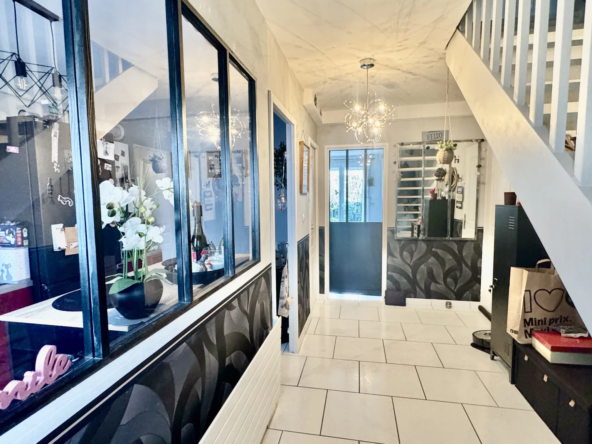 Maison de 4 chambres à vendre à Mantes la Ville - 259 000 € 