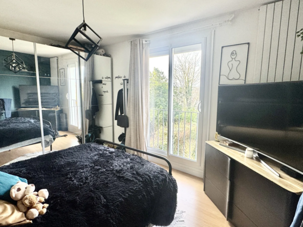 Maison de 4 chambres à vendre à Mantes la Ville - 259 000 € 