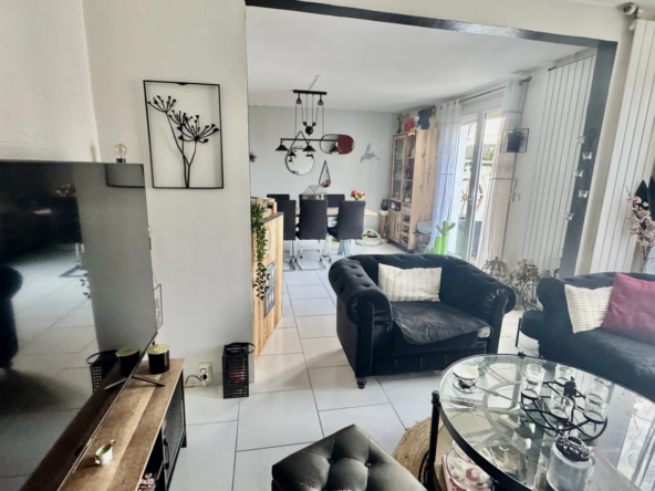 Maison de 4 chambres à vendre à Mantes la Ville - 259 000 € 