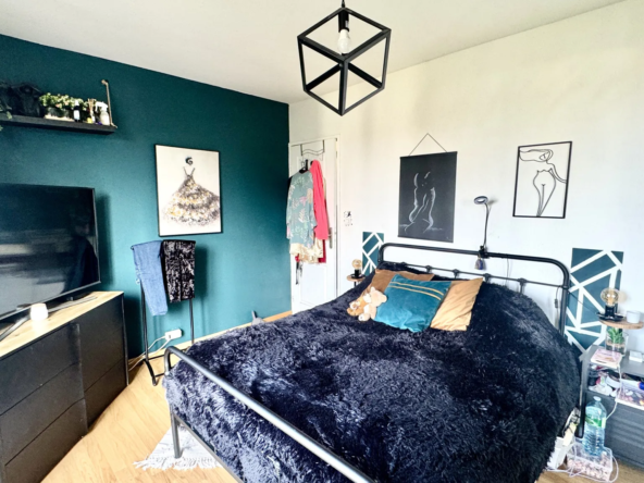 Maison de 4 chambres à vendre à Mantes la Ville - 259 000 € 