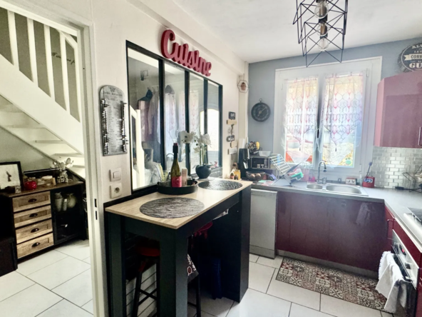 Maison de 4 chambres à vendre à Mantes la Ville - 259 000 € 