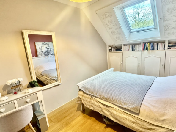 Maison de 4 chambres à vendre à Mantes la Ville - 259 000 € 