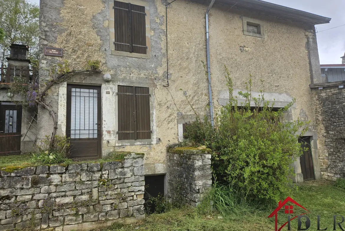 Maison de campagne à vendre, 115 m² sur terrain de 1066 m² près de Bourbonnes-les-Bains 