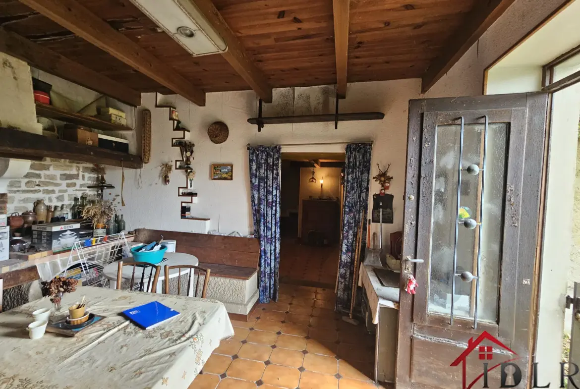 Maison de campagne à vendre, 115 m² sur terrain de 1066 m² près de Bourbonnes-les-Bains 