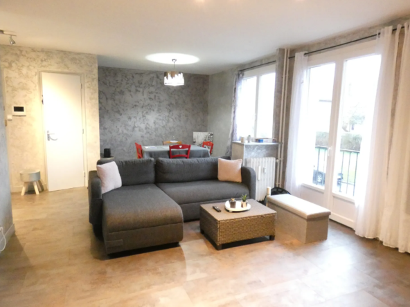 Beau T3 lumineux avec ascenseur et garage à Aurillac 