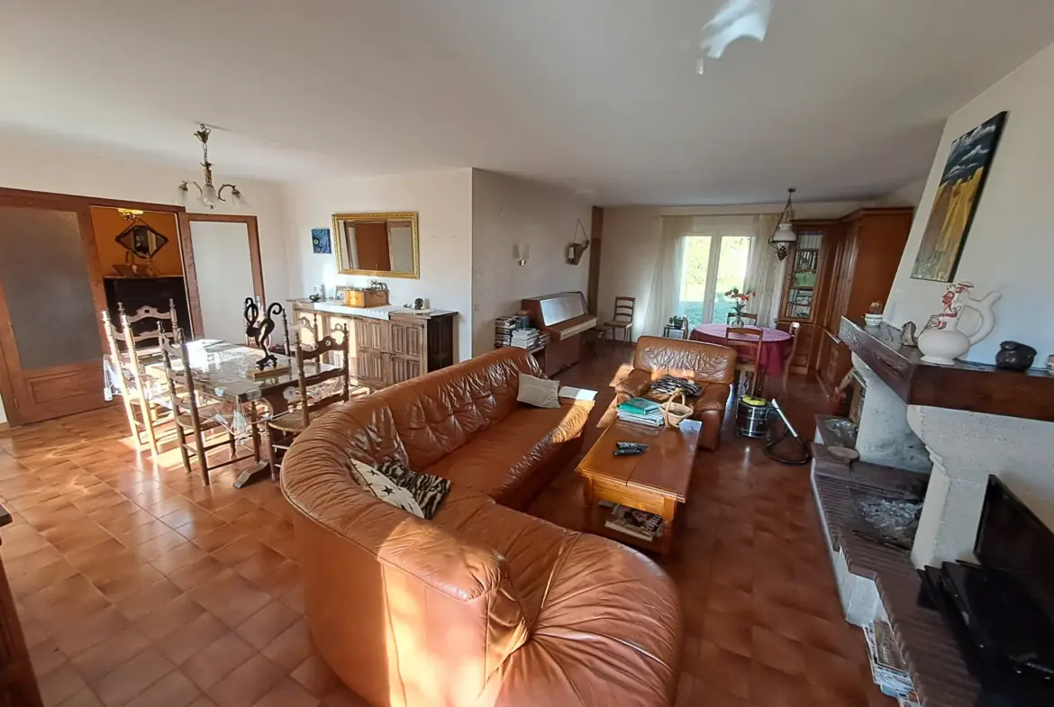 Villa provençale à Pujols de 180 m² avec jardin arboré 