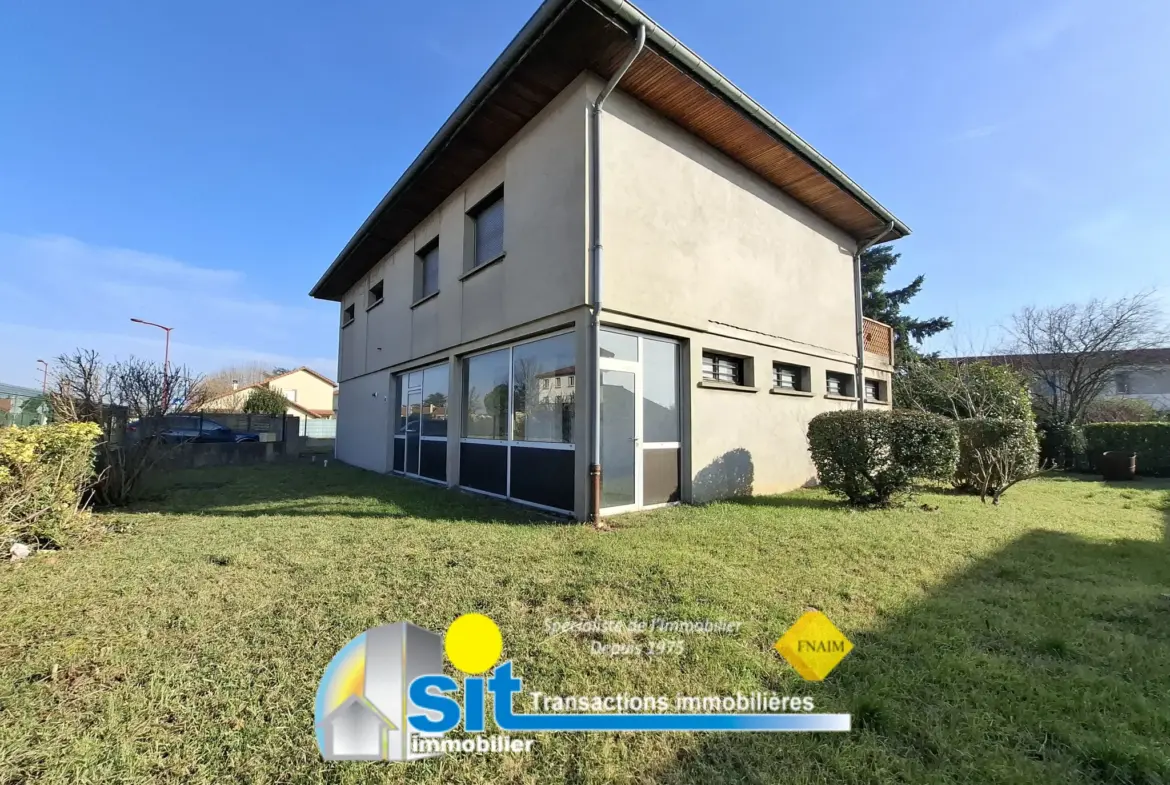 Maison traditionnelle à vendre à Saint-Clair-du-Rhône - 235 000 € 