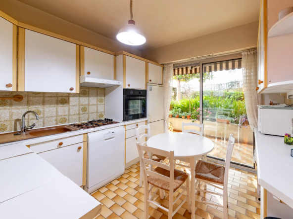 Vente Appartement 2 Pièces en Rez-de-Jardin à Nice - Parc Impérial 