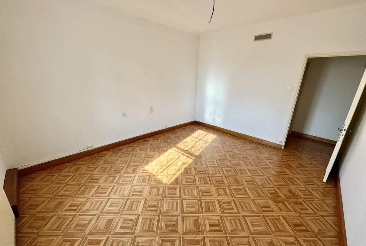 Maison à vendre à Sérignan-Du-Comtat avec 3 chambres 
