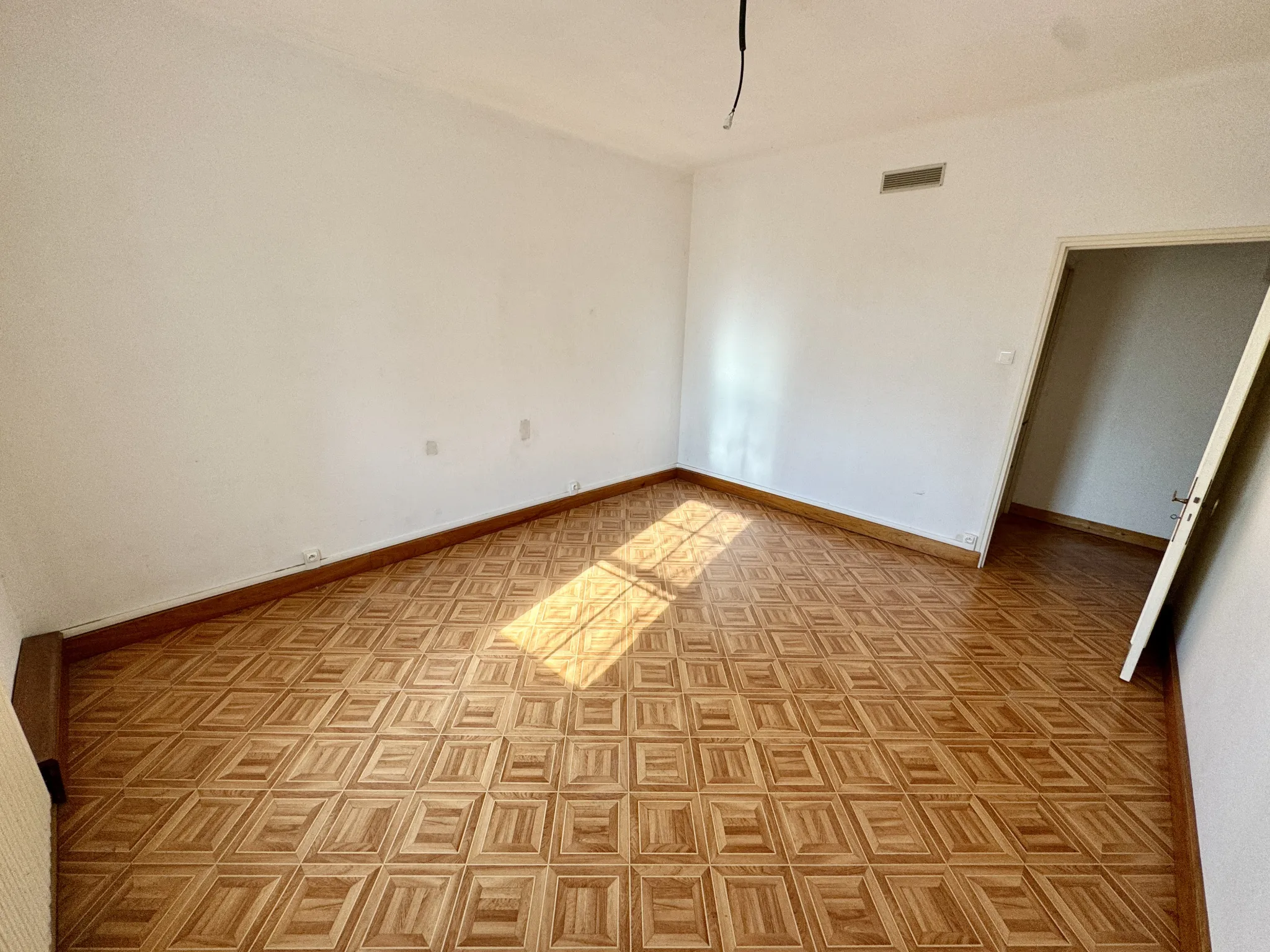 Maison à vendre à Sérignan-Du-Comtat avec 3 chambres 