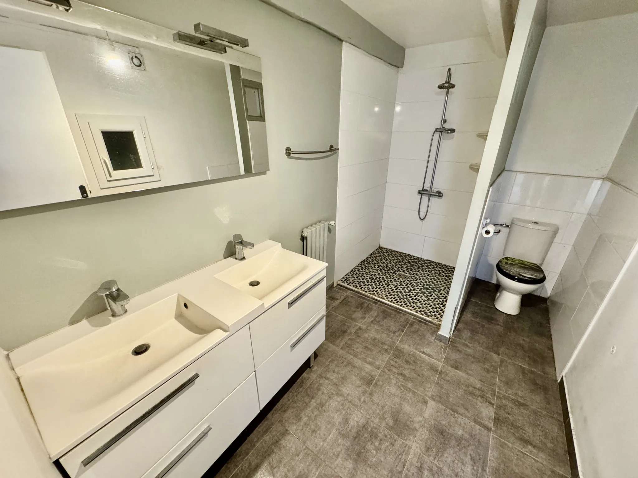 Maison à vendre à Sérignan-Du-Comtat avec 3 chambres 