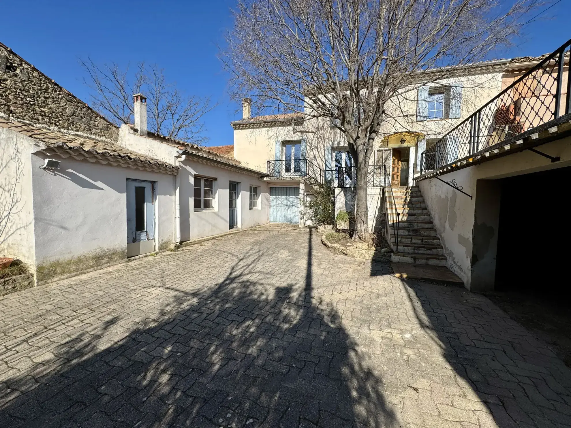 Maison à vendre à Sérignan-Du-Comtat avec 3 chambres 