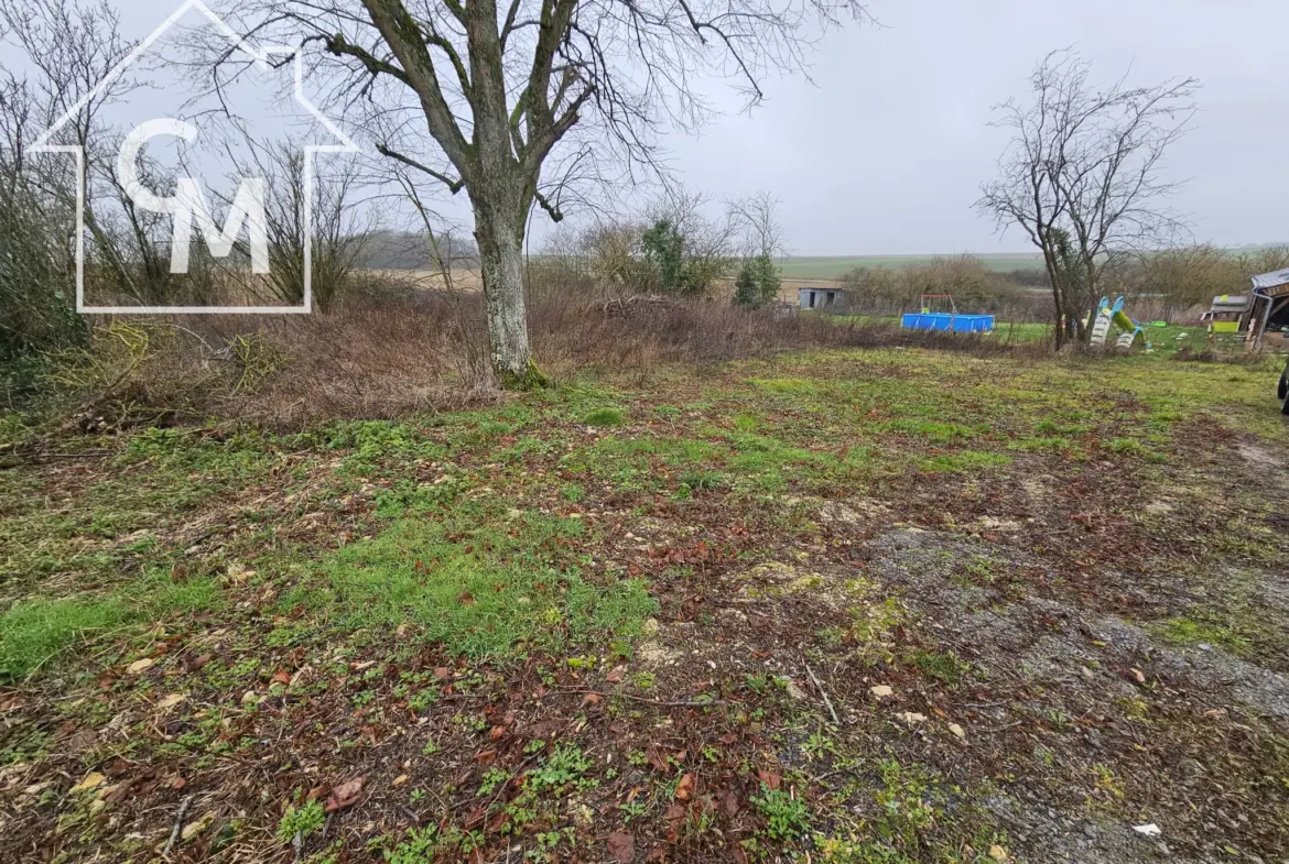 Terrain constructible à Paudy - 602 m² 