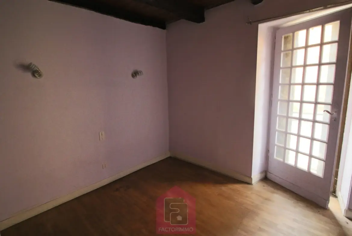 Vente d'un immeuble avec local commercial et appartement à Duravel 