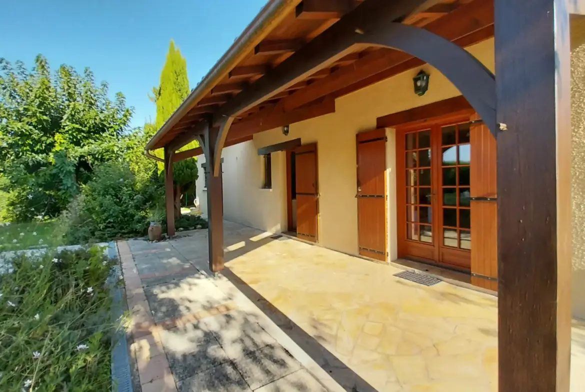 À Prigonrieux, maison à vendre 4 chambres avec piscine et jardin 