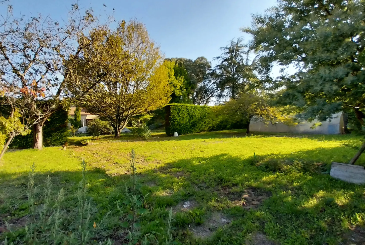 À Prigonrieux, maison à vendre 4 chambres avec piscine et jardin 