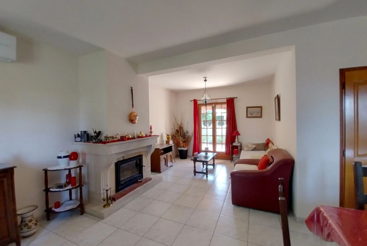 À Prigonrieux, maison à vendre 4 chambres avec piscine et jardin 