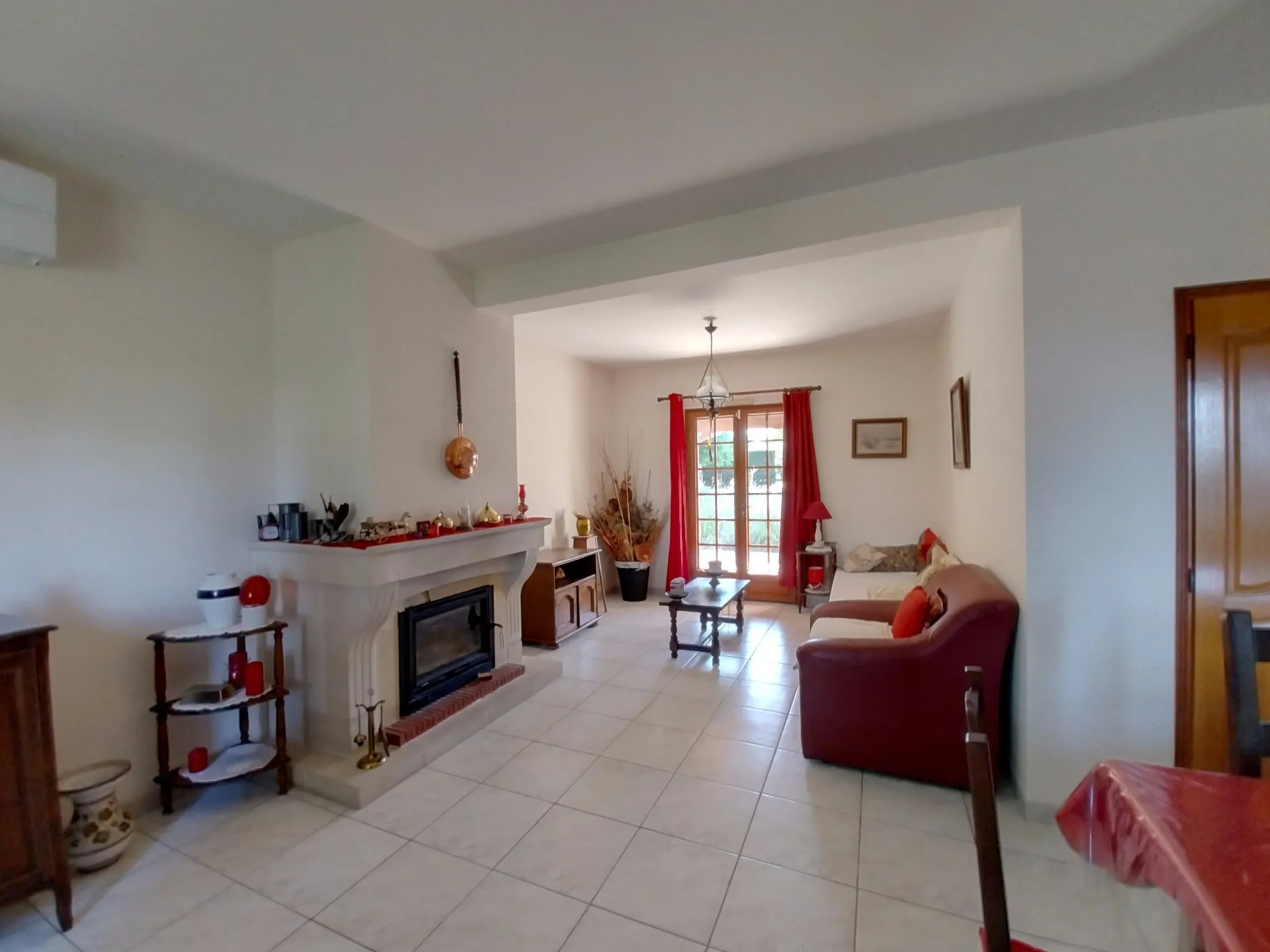 À Prigonrieux, maison à vendre 4 chambres avec piscine et jardin 