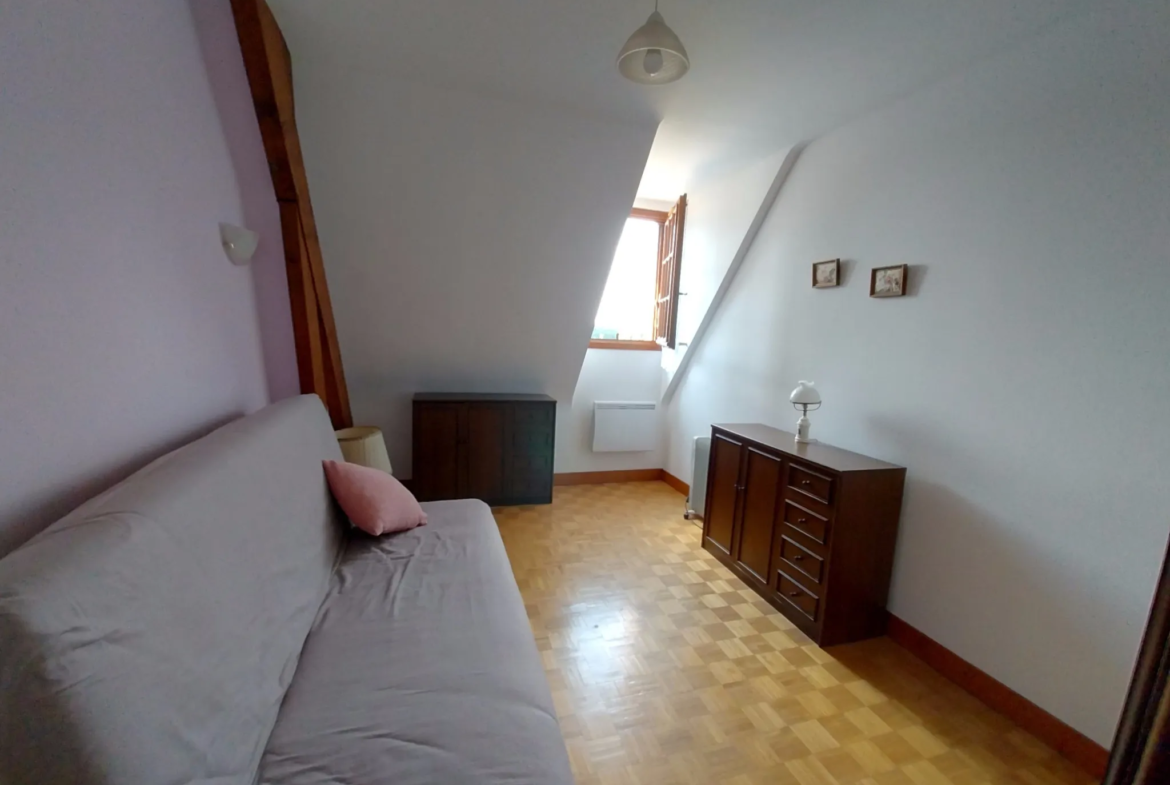 À Prigonrieux, maison à vendre 4 chambres avec piscine et jardin 