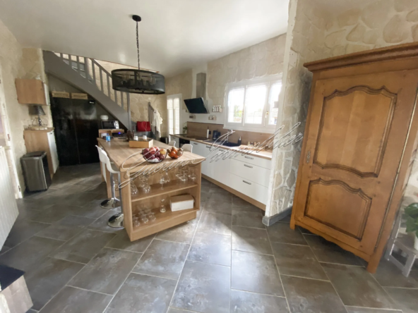 Maison familiale à vendre à Varennes-Vauzelles - 195 m² 