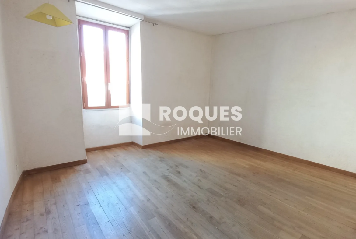 Appartement F3 au 1er étage avec terrasse de 40 m² à Millau 