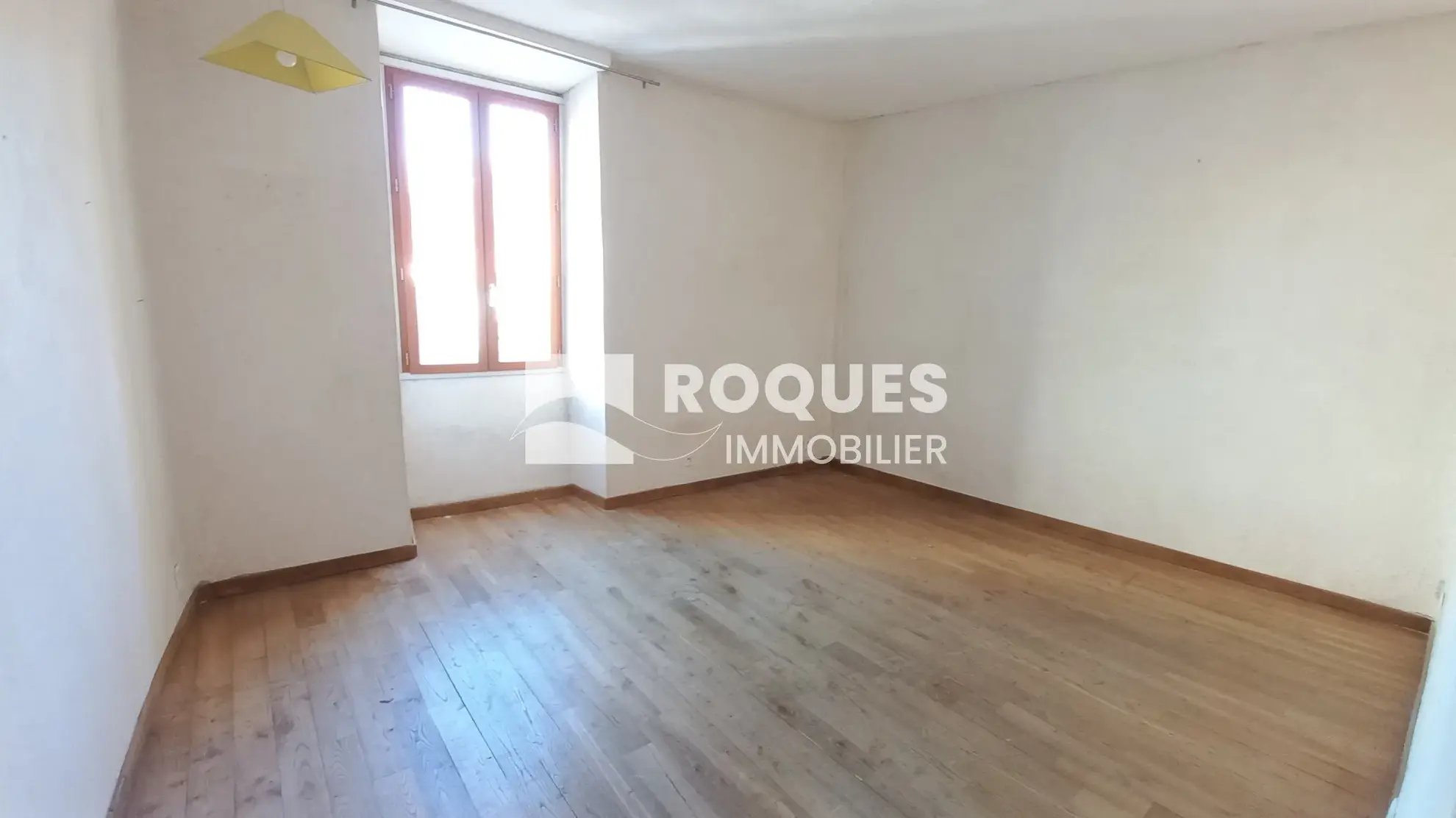 Appartement F3 au 1er étage avec terrasse de 40 m² à Millau 