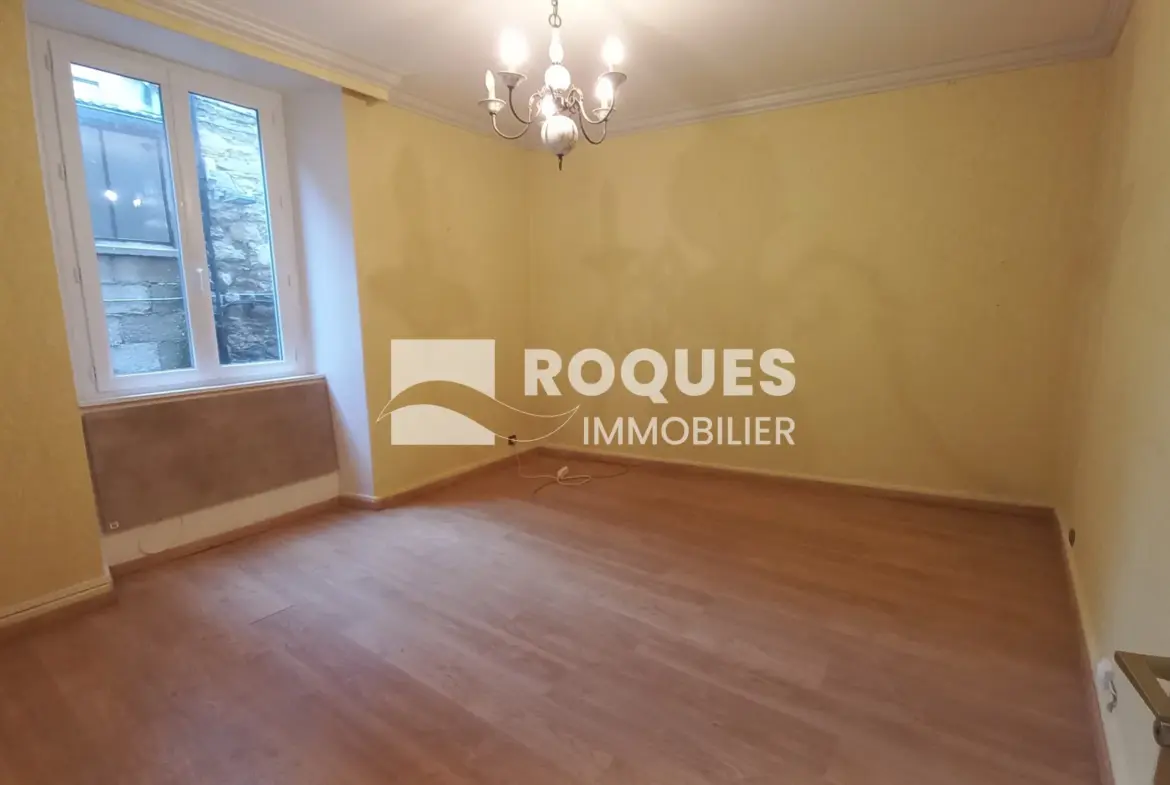 Appartement F3 au 1er étage avec terrasse de 40 m² à Millau 