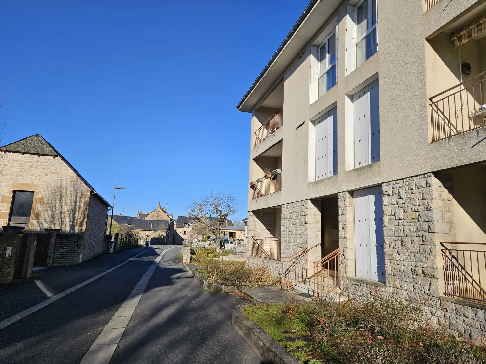 Bel Appartement T3 au Centre de Bozouls avec Terrasse 