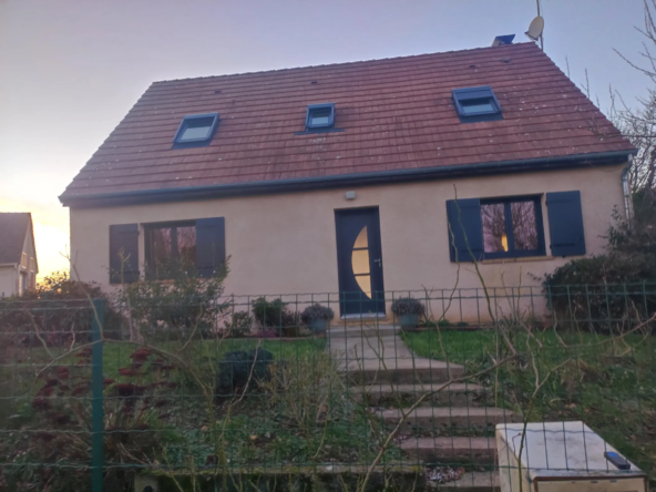 Maison familiale 6 pièces avec sous-sol total à St Martin de Brethencourt