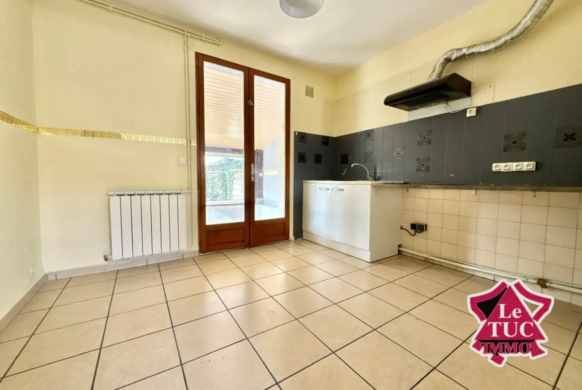 Maison à Villeneuve sur Lot: 3 chambres, garage et jardin 