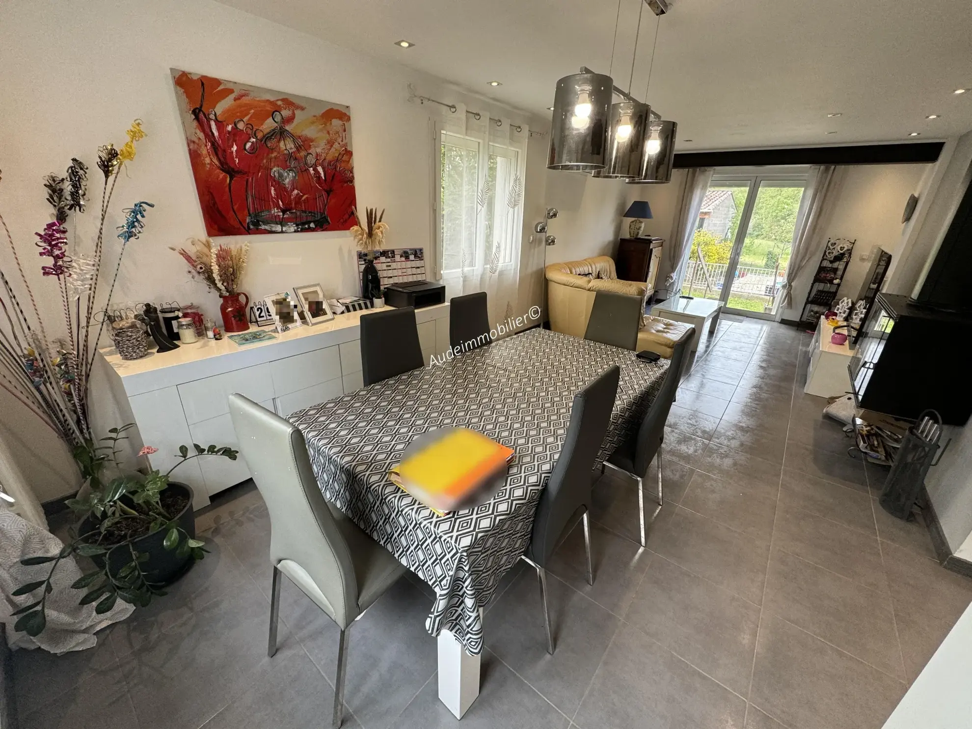 Maison à Limoux avec jardin, garage et piscine 