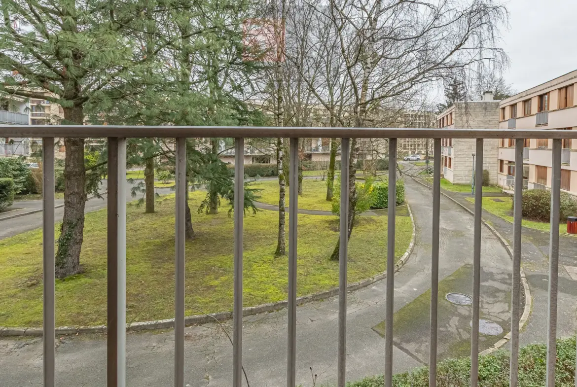Appartement de 79 m² à vendre à Chantilly avec balcon et parking 