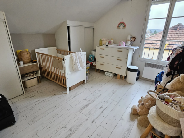 Coubron, Appartement T3 de 52 m² - Construction 2008 