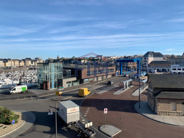 Appartement F2 à Dieppe avec vue sur le port de plaisance 