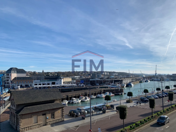 Appartement F2 à Dieppe avec vue sur le port de plaisance 
