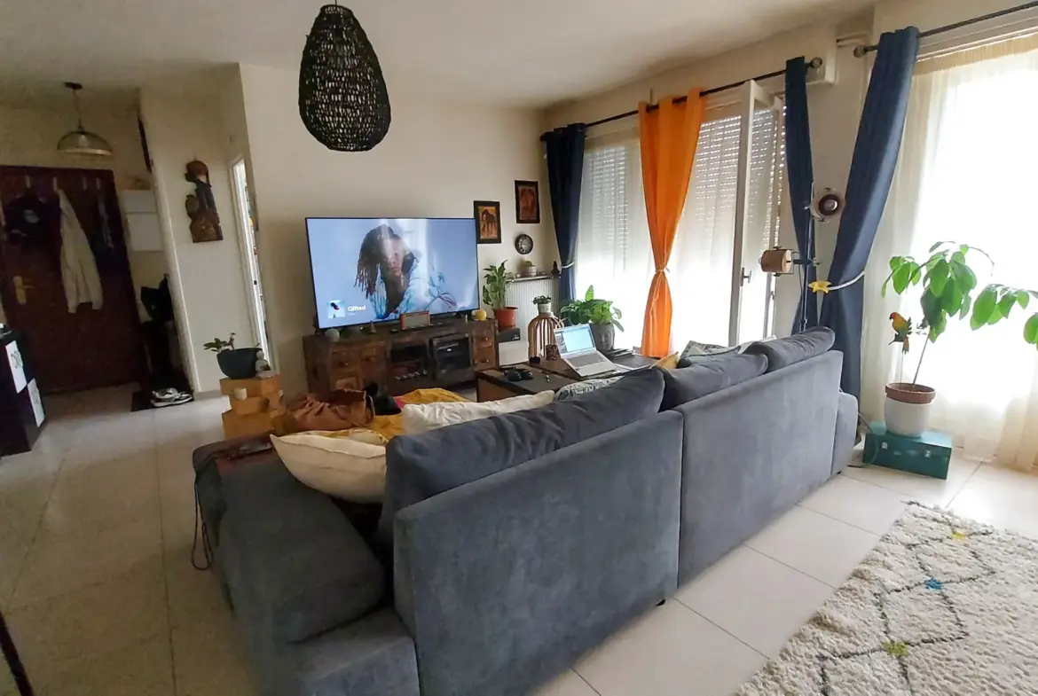 Grand Studio Double à Vendre Loué au Port-Marly 