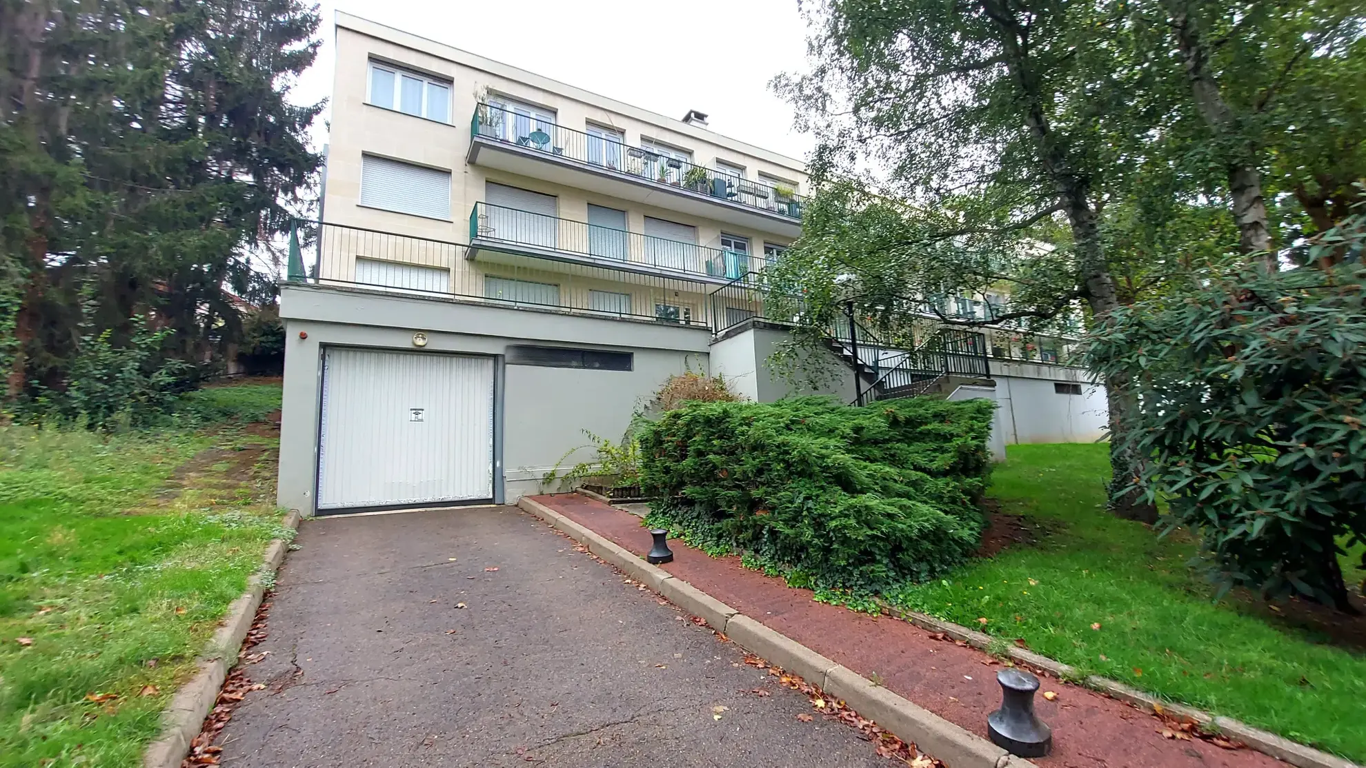Grand Studio Double à Vendre Loué au Port-Marly 