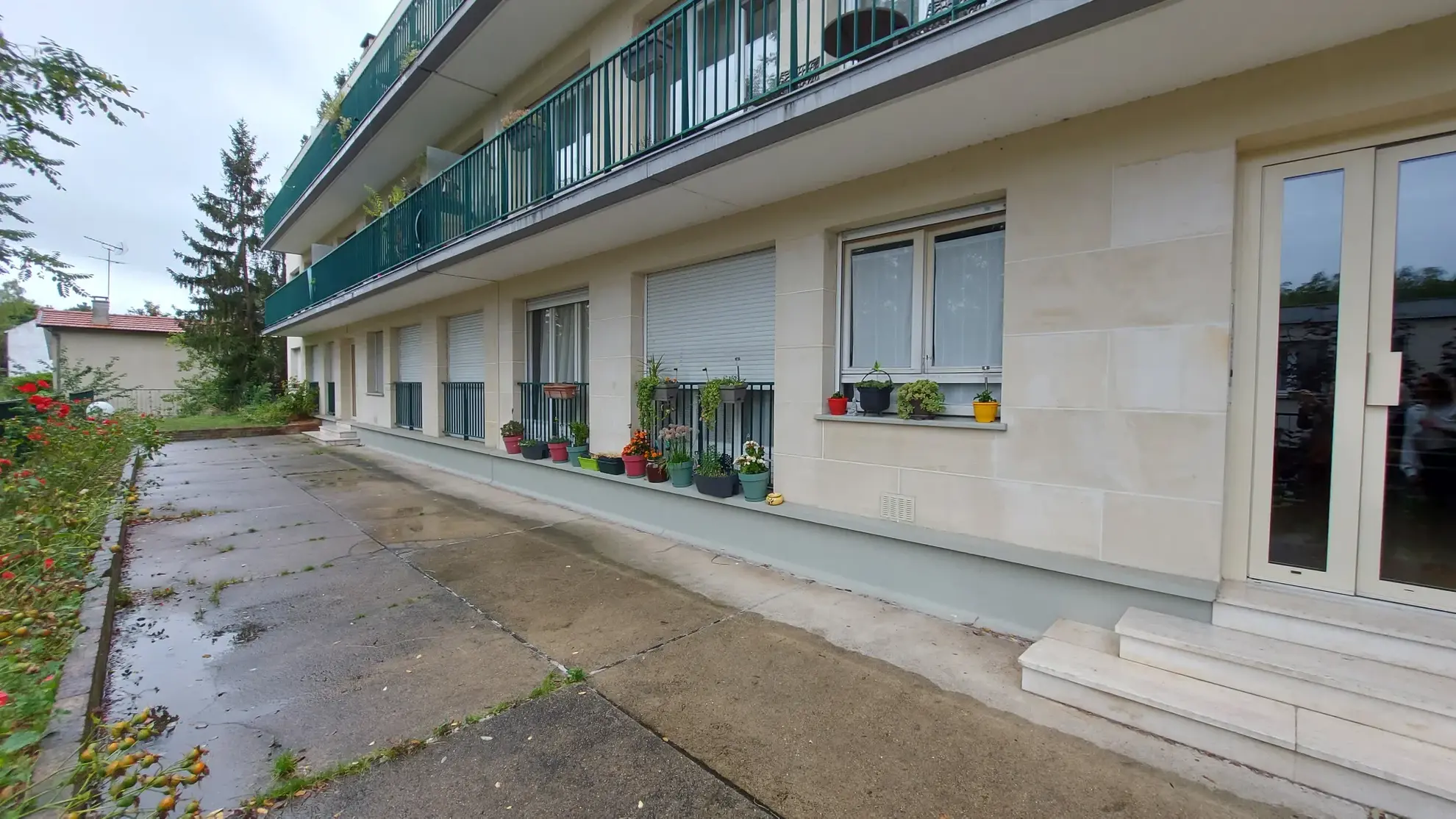 Grand Studio Double à Vendre Loué au Port-Marly 