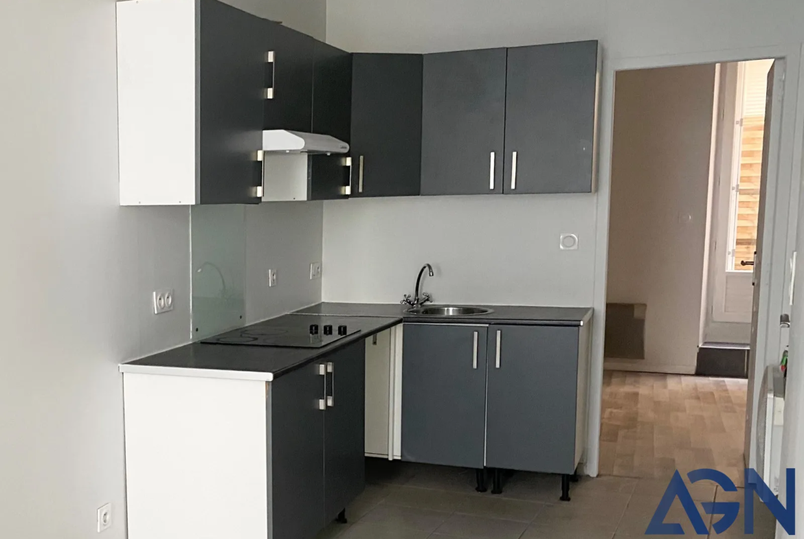 À VENDRE : Appartement 2 pièces de 37,76 m² avec cour à Béziers 